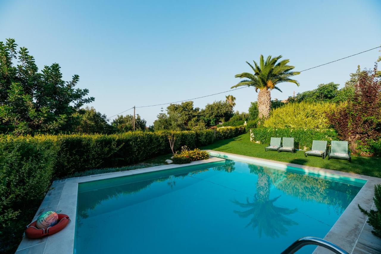 Villa Olympia - Villa Erato Prinés Exteriör bild
